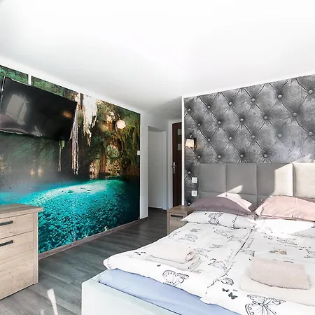 Platinum Bed & Breakfast *