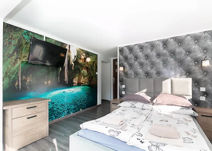 Platinum Bed & Breakfast 3*